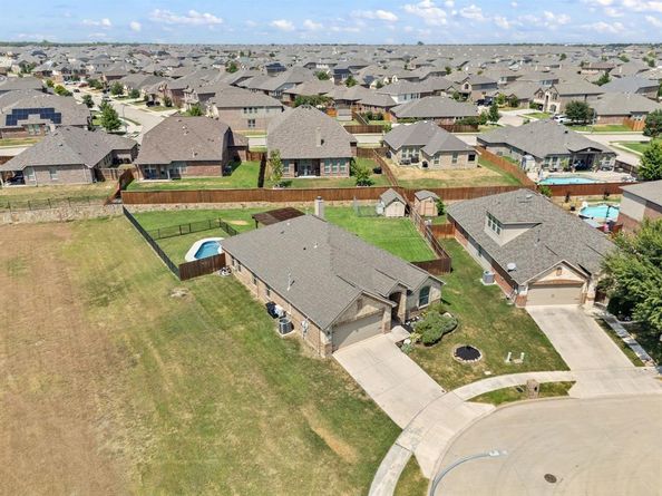 844  Salida Road , Fort Worth Texas 76052