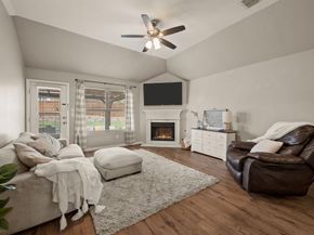 844  Salida Road , Fort Worth Texas 76052