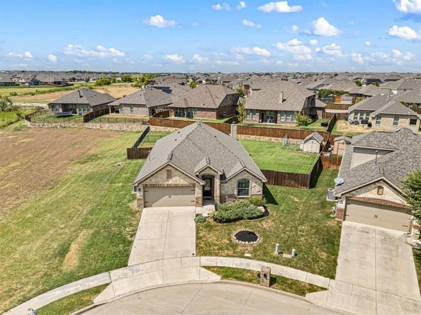 844  Salida Road , Fort Worth Texas 76052