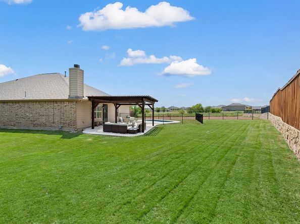 844  Salida Road , Fort Worth Texas 76052