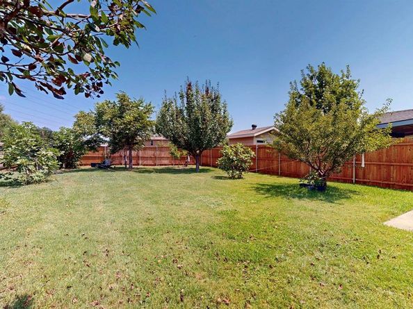 8627  Cedar Post Court , Dallas Texas 75227