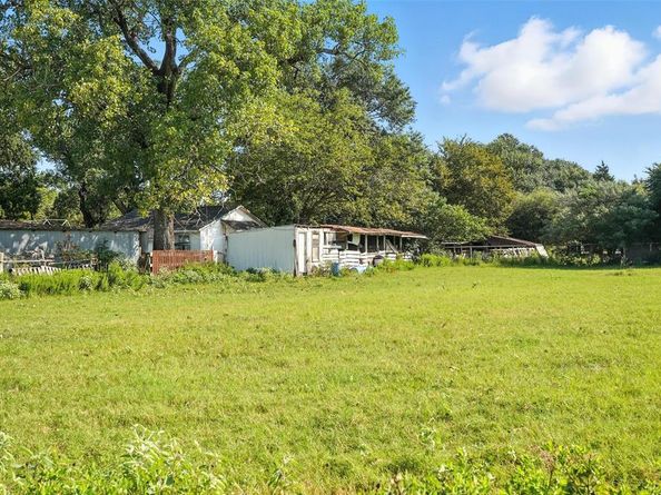3557  Middlefield Road  2, Dallas Texas 75253
