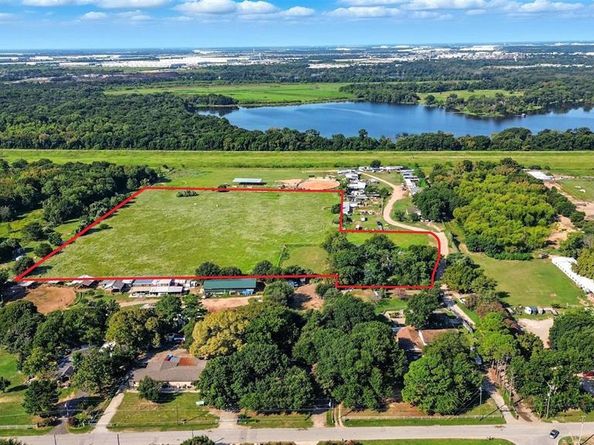 3557  Middlefield Road  2, Dallas Texas 75253