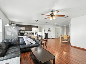 3557  Middlefield Road  2, Dallas Texas 75253