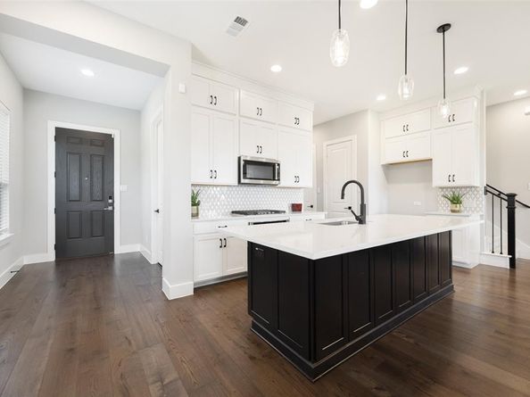 17781  Sage Lane , Dallas Texas 75252