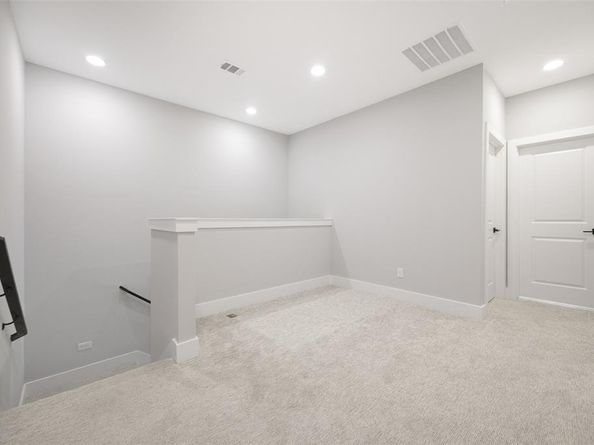 17781  Sage Lane , Dallas Texas 75252