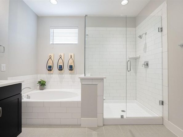 17781  Sage Lane , Dallas Texas 75252