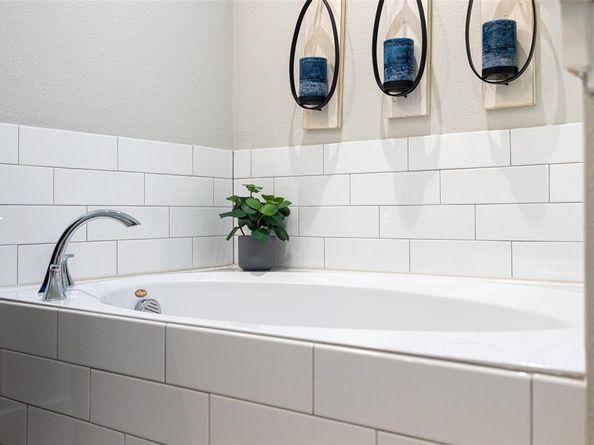 17781  Sage Lane , Dallas Texas 75252