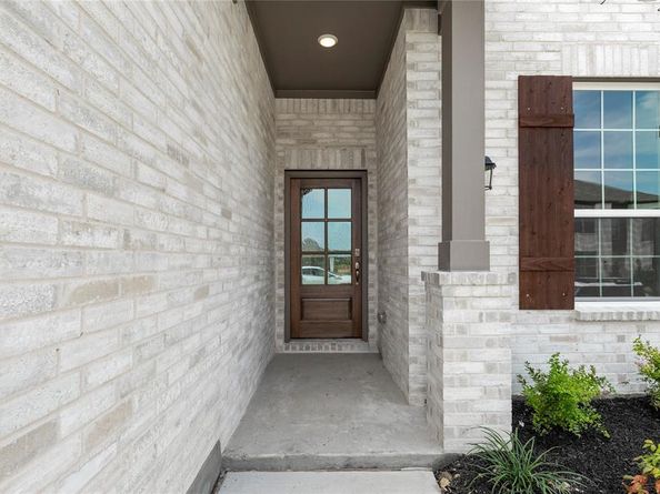 212  Golden Run Drive , Fate Texas 75189