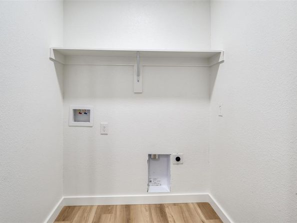 1318  Mayfield Avenue , Garland Texas 75041