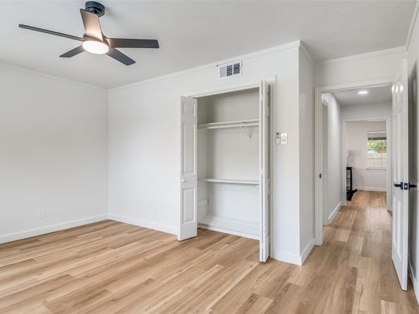 1318  Mayfield Avenue , Garland Texas 75041