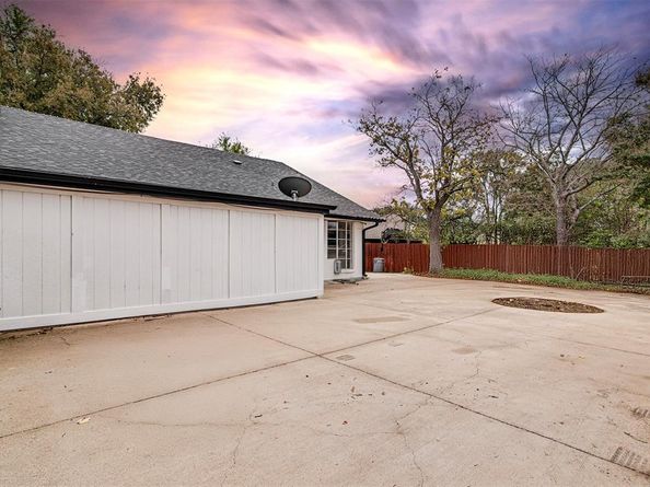 1505  Aspen Court , Mansfield Texas 76063