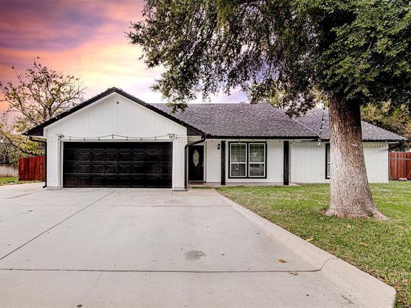1505  Aspen Court , Mansfield Texas 76063