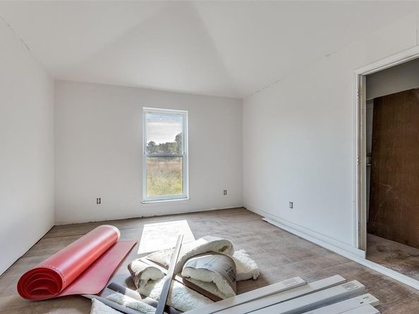 2010 S Houston School Road , Lancaster Texas 75146