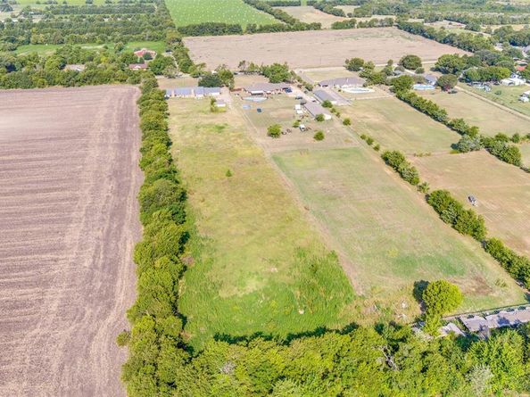 2010 S Houston School Road , Lancaster Texas 75146