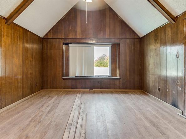 2010 S Houston School Road , Lancaster Texas 75146