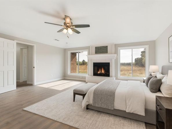 2010 S Houston School Road , Lancaster Texas 75146