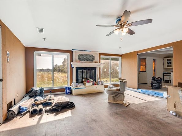 2010 S Houston School Road , Lancaster Texas 75146