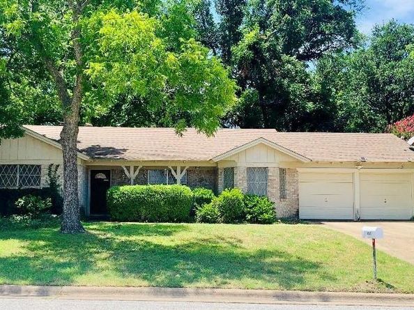 1217  Scott Drive , Hurst Texas 76053