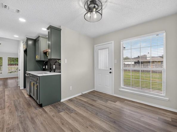 10924  Hornby Street , Fort Worth Texas 76108