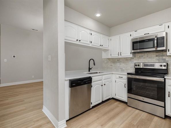 9703  Springtree Lane , Dallas Texas 75243