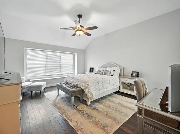 841  Branch Crossing , Lantana Texas 76226