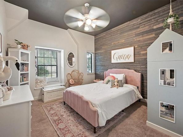 841  Branch Crossing , Lantana Texas 76226
