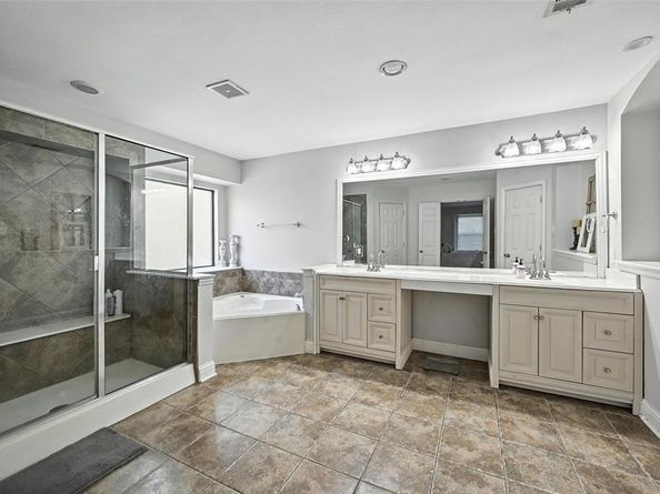 841  Branch Crossing , Lantana Texas 76226