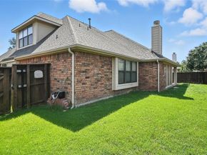 841  Branch Crossing , Lantana Texas 76226