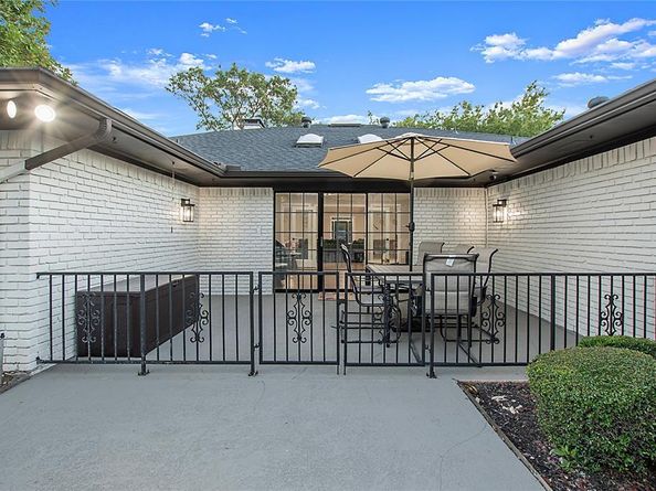 9309  Moss Farm Lane , Dallas Texas 75243