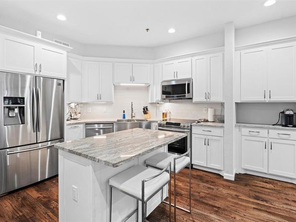 3235  Cole Avenue  305, Dallas Texas 75204