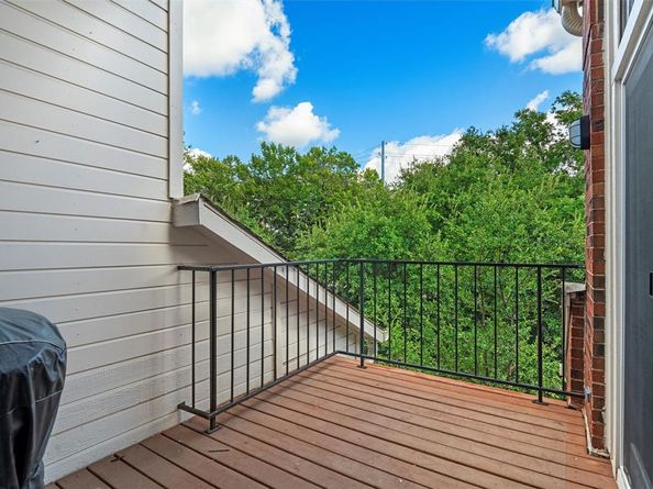 3235  Cole Avenue  305, Dallas Texas 75204