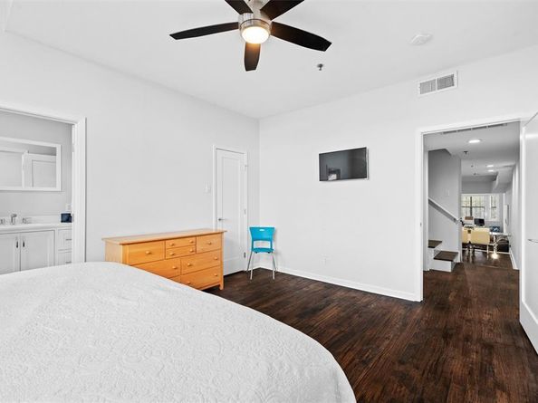 3235  Cole Avenue  305, Dallas Texas 75204