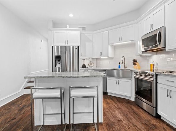 3235  Cole Avenue  305, Dallas Texas 75204