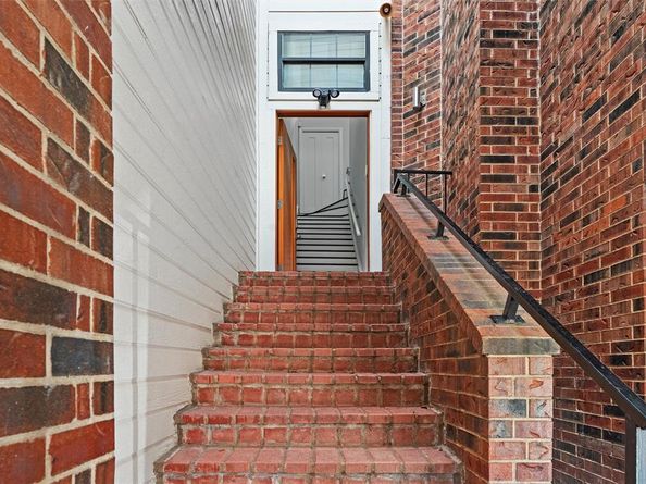 3235  Cole Avenue  305, Dallas Texas 75204