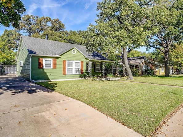 2309  Honeysuckle Avenue , Fort Worth Texas 76111