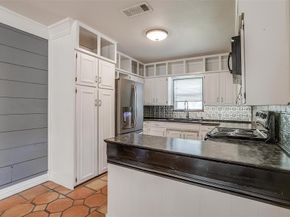 2309  Honeysuckle Avenue , Fort Worth Texas 76111