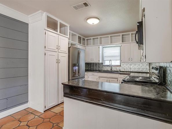 2309  Honeysuckle Avenue , Fort Worth Texas 76111