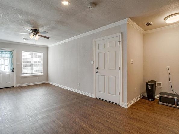 2309  Honeysuckle Avenue , Fort Worth Texas 76111