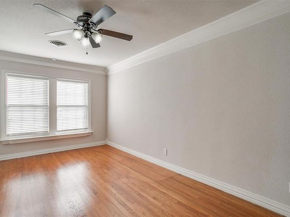 2309  Honeysuckle Avenue , Fort Worth Texas 76111