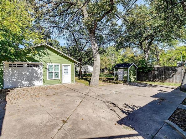 2309  Honeysuckle Avenue , Fort Worth Texas 76111