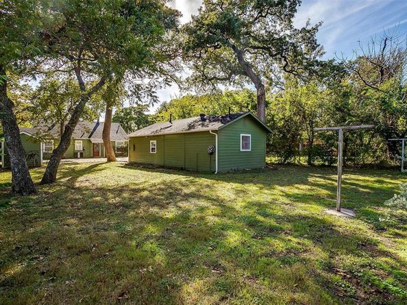 2309  Honeysuckle Avenue , Fort Worth Texas 76111