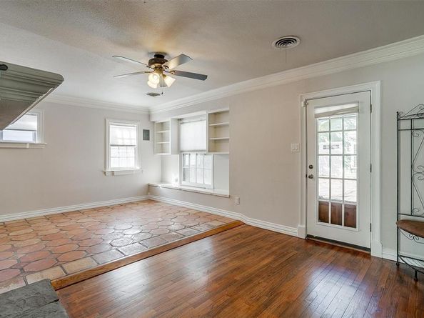 2309  Honeysuckle Avenue , Fort Worth Texas 76111