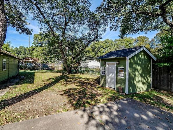2309  Honeysuckle Avenue , Fort Worth Texas 76111