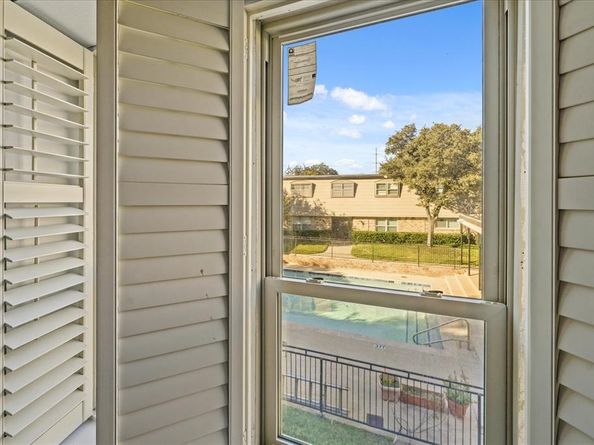 7925  Royal Lane  214, Dallas Texas 75230