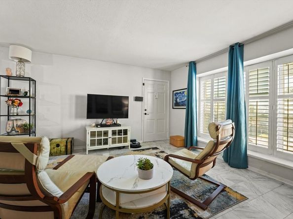 7925  Royal Lane  214, Dallas Texas 75230