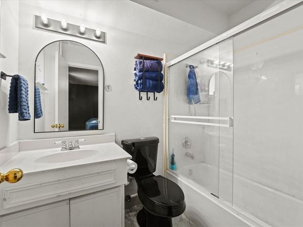 7925  Royal Lane  214, Dallas Texas 75230