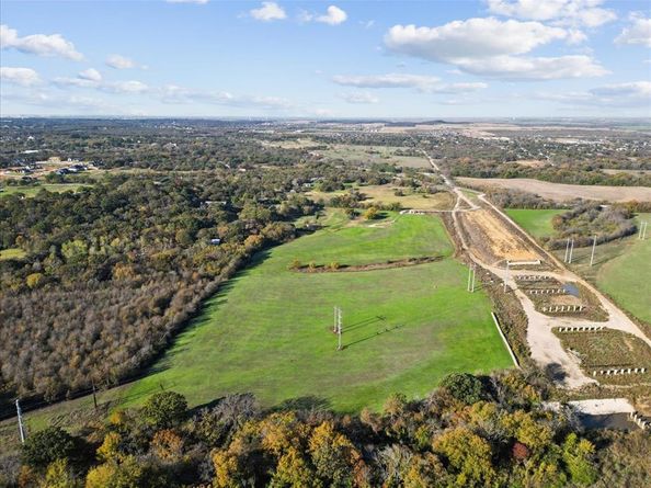 8123  Hilltop Road , Argyle Texas 76226