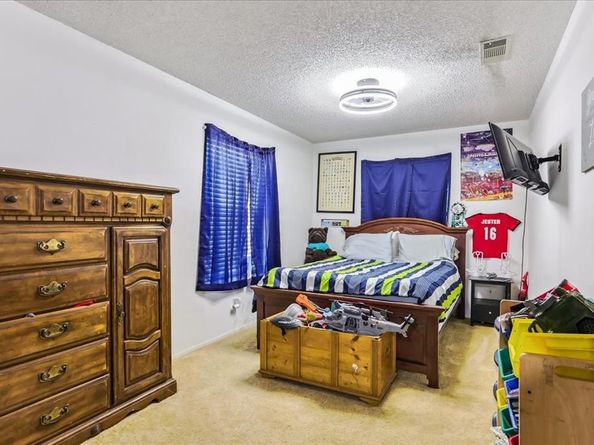 8123  Hilltop Road , Argyle Texas 76226