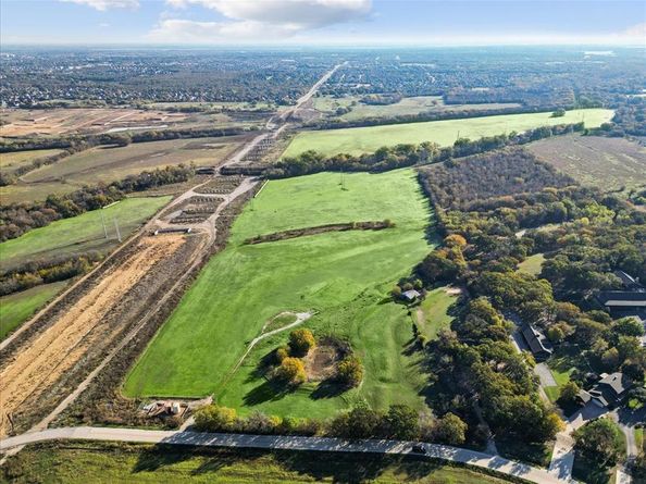 8123  Hilltop Road , Argyle Texas 76226